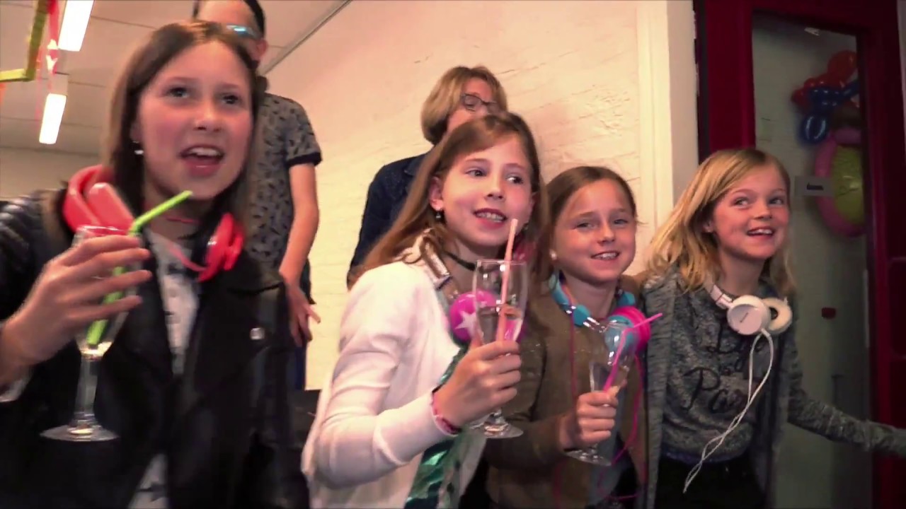 Lipdub Basisschool Voordeldonk 75 jaar (2016)