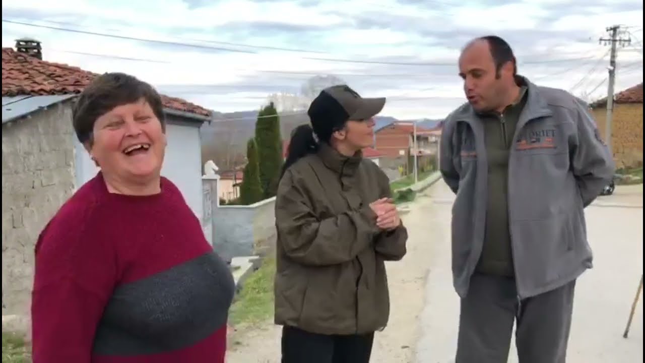 Eçmenik,fshati i rakisë,bujarisë,mikëpritjes, humorit dhe qeflinjve!