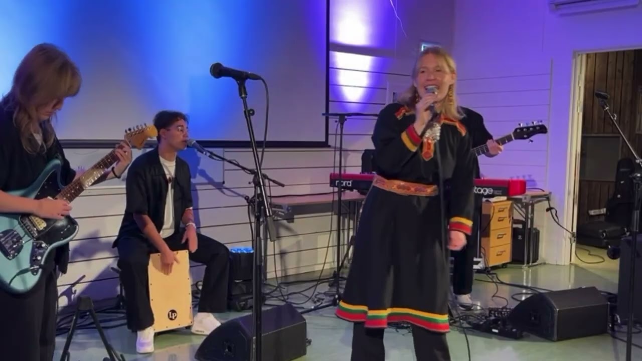 elina ijäs live @Návuona Giellaguovddáš / Kvænangen Språksenter 23.10.2025