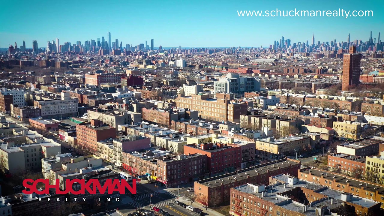 Brooklyn Aerial - Epic Pull-Back Shot