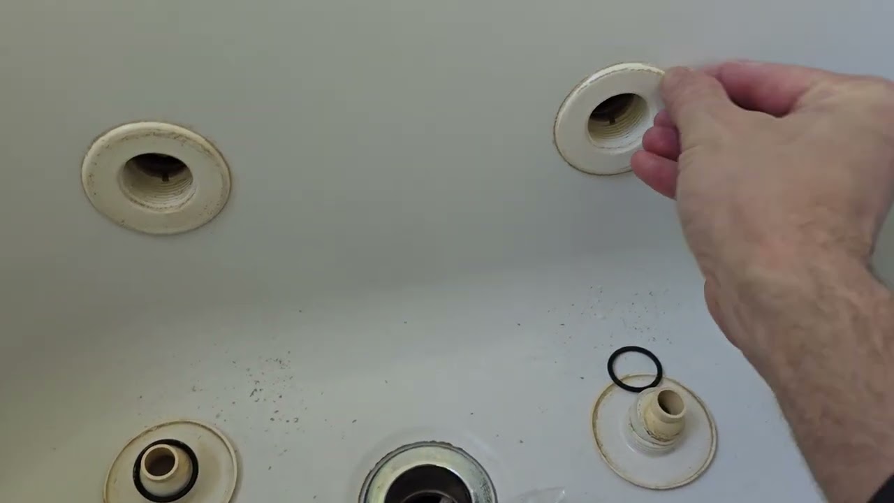 How to change Jacuzzi Cover Jet Stream Round Plastic and Eyeball