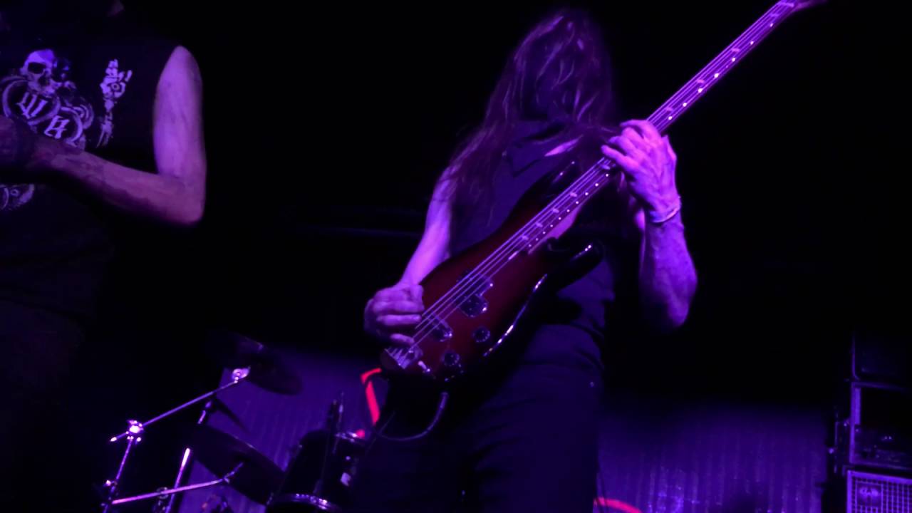 Mannveira : Complete Show Live In Paris
