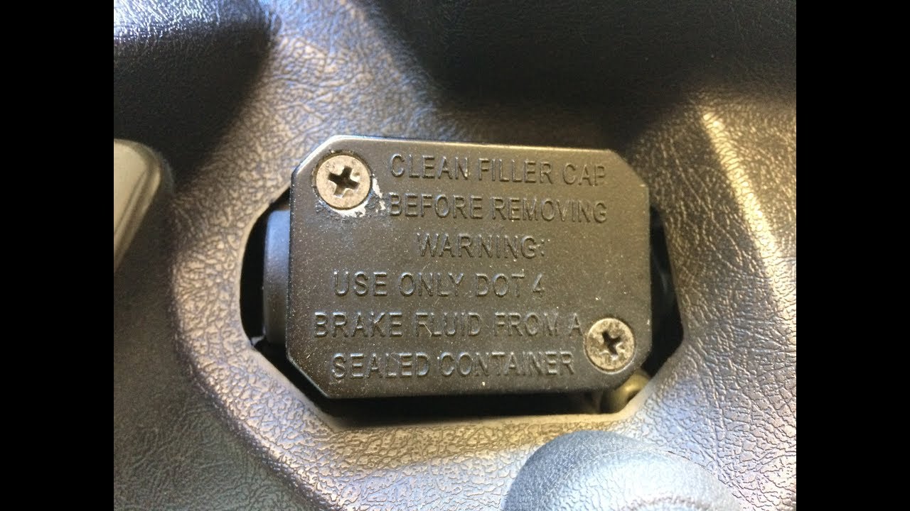 X max 125 Wymiana płynu hamulcowego