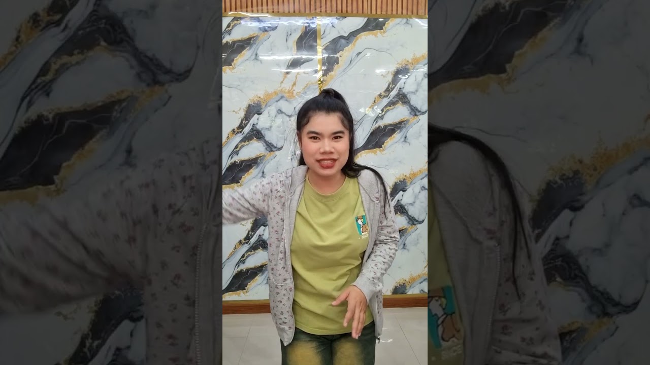 เสื้อแขนยาวราคาโปรโมชั่นอก 50 + สนใจโทร 081 771 6210 หรือทัก LINE หาน้องเอ๋ได้เลยจ้า