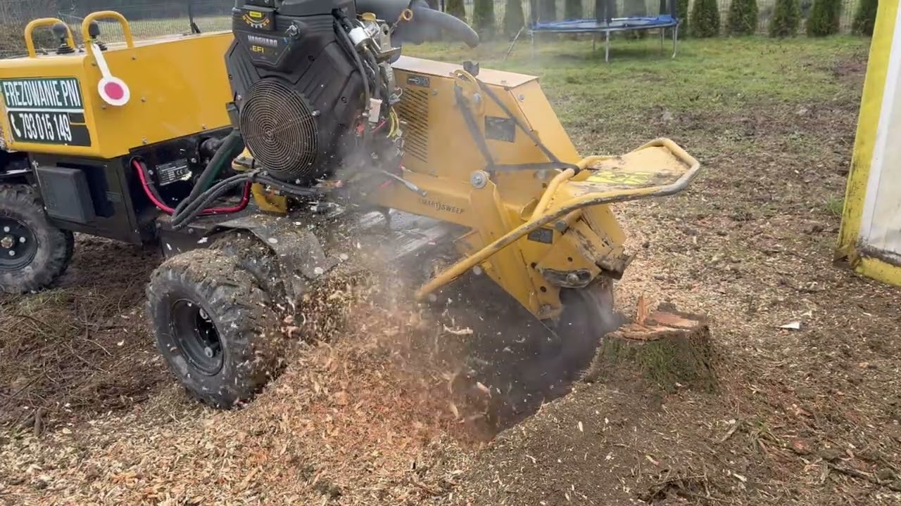 Frezarka, frezowanie pni - Vermeer SC382 #frezowaniepni  #jakusunacpien #excavator #hobby #realtime