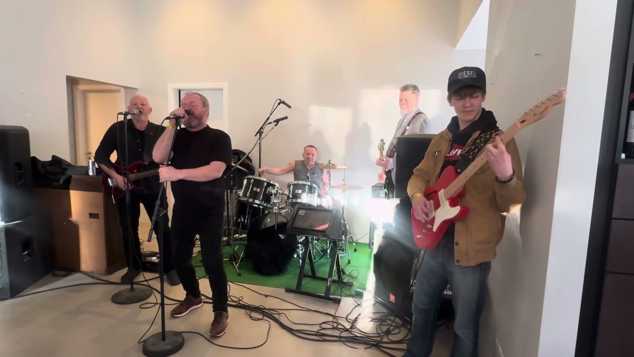 Litla frænka fílamannssins - Hvernig stendur á því