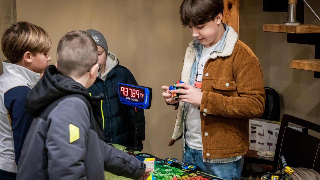 Bartosz Dąbrowski opowiada o układaniu kostki Rubika 🧩⚡⏱️