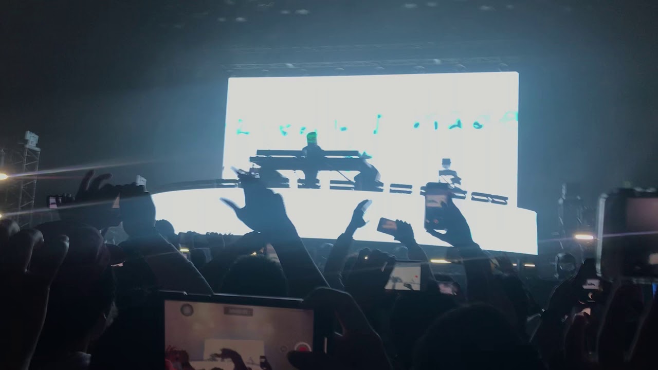 Marshmello live in Osaka