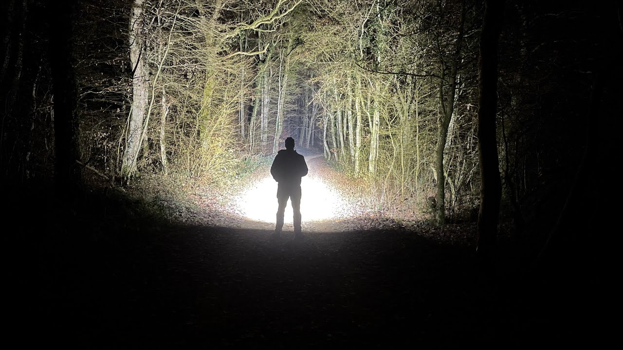 Extended Review And Beamshots Of WURKKOS DL70 Divelight with 13000 Lumen and up to 100 m Waterproof