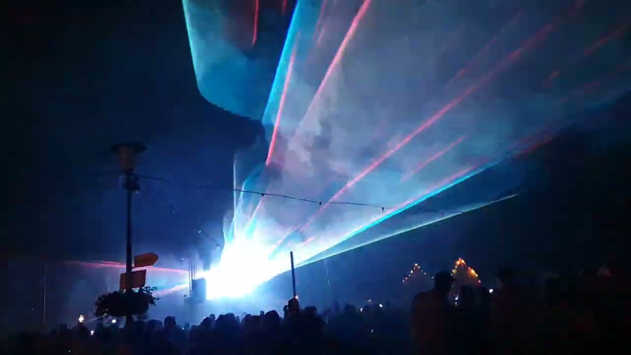 Die Lasershow vom Sander Weinfest mit Feuerwerk