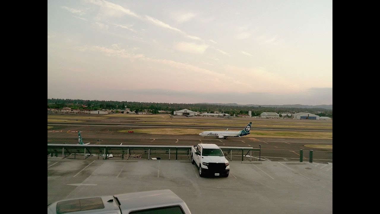 Plane spotting at KPDX ￼￼