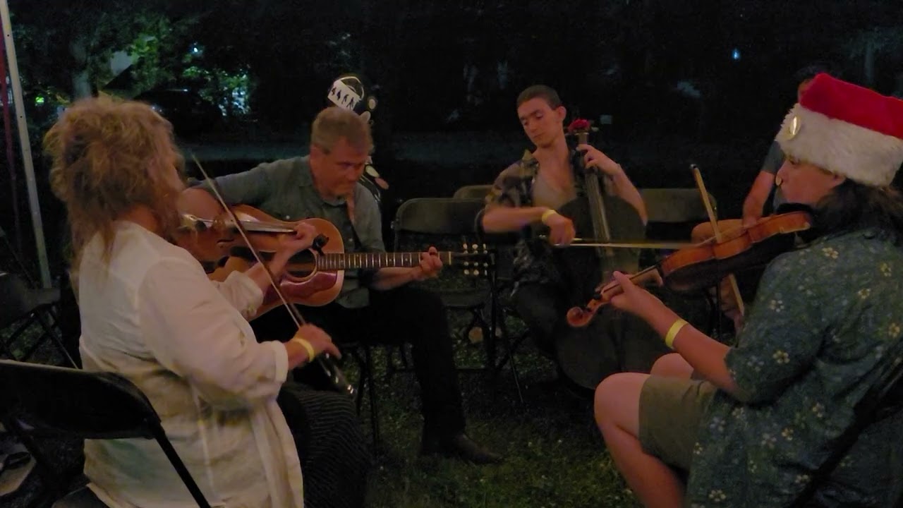 Julia Delaney jam at the 2023 Swannanoa Gathering's Fiddle Week.