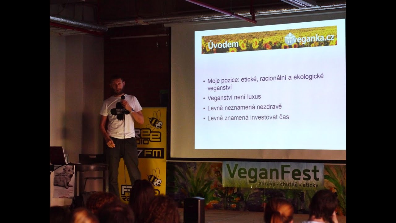 Pavel Houdek - N&iacute;zkorozpočtov&eacute; veganstv&iacute; (VeganFest 2015)