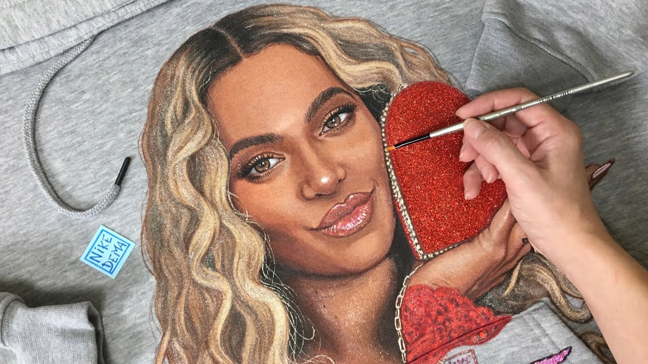 FABRIC PAINTING: BEYONCE' ON SWEATSHIRT #beyoncé #customsweatshirt #fabricpaint