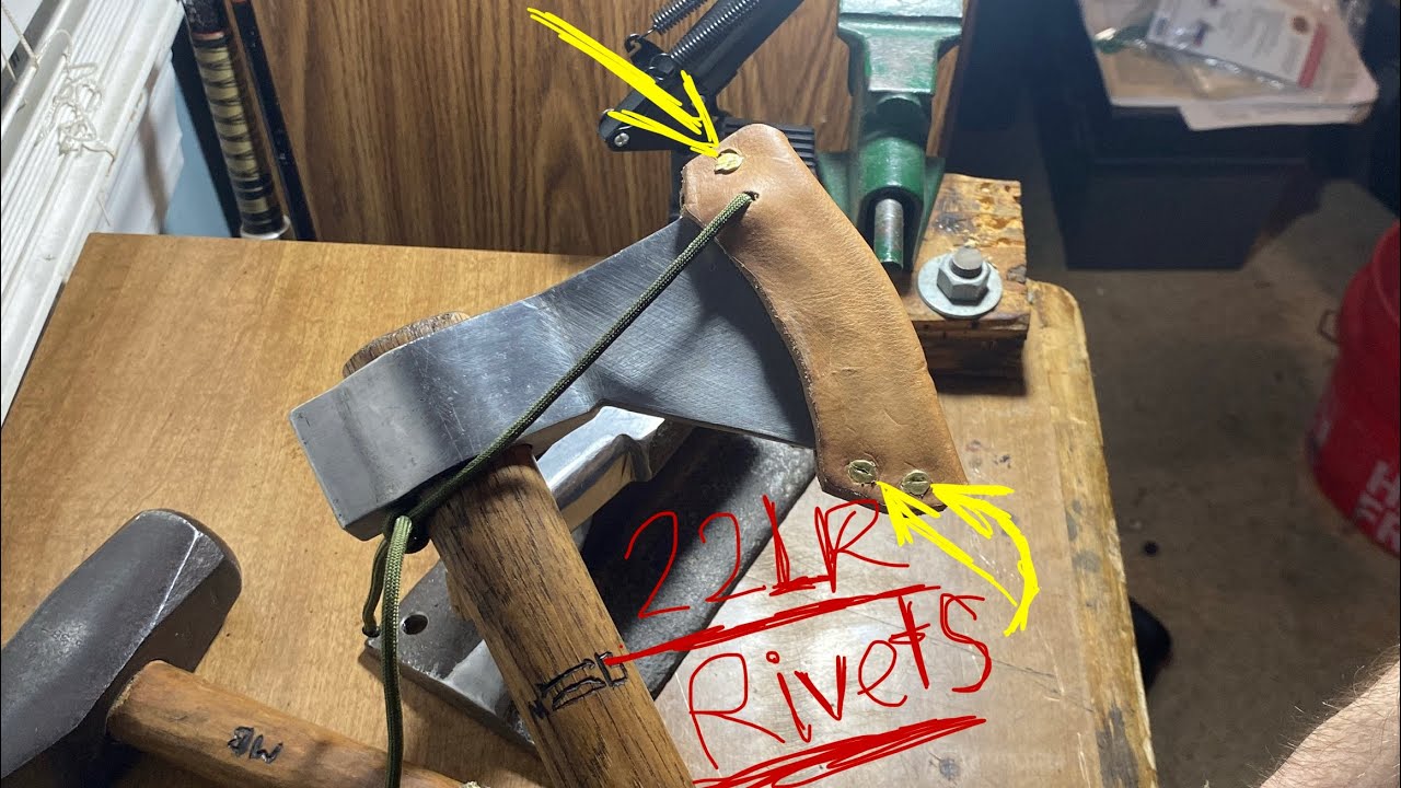 A rainy day project! Making a sheath for my tomahawk￼