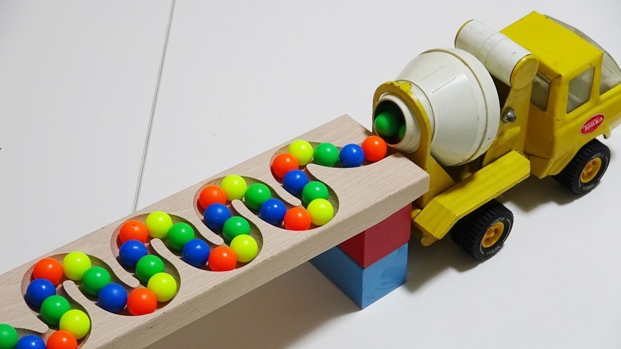 Marble Run Race ☆ Extreme Truck & Ambulance Race | HABA Slope