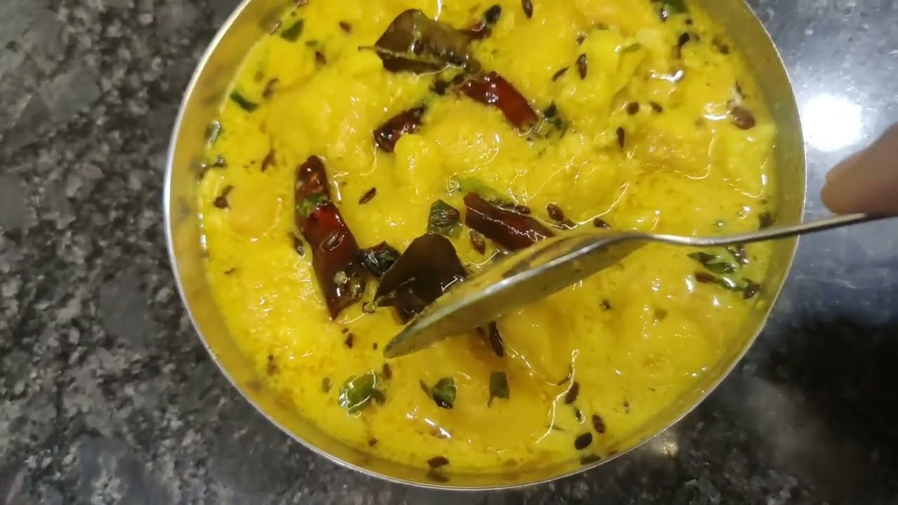 भजिया कढ़ी, Bhajiya kadhi, Besan pakore ki kadhi@ SimmiChandrakar2905