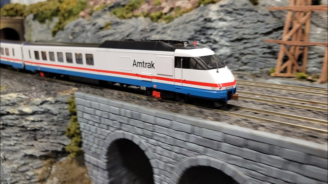 My Review of the Rapido Ho Scale Amtrak RTL1 Turboliner