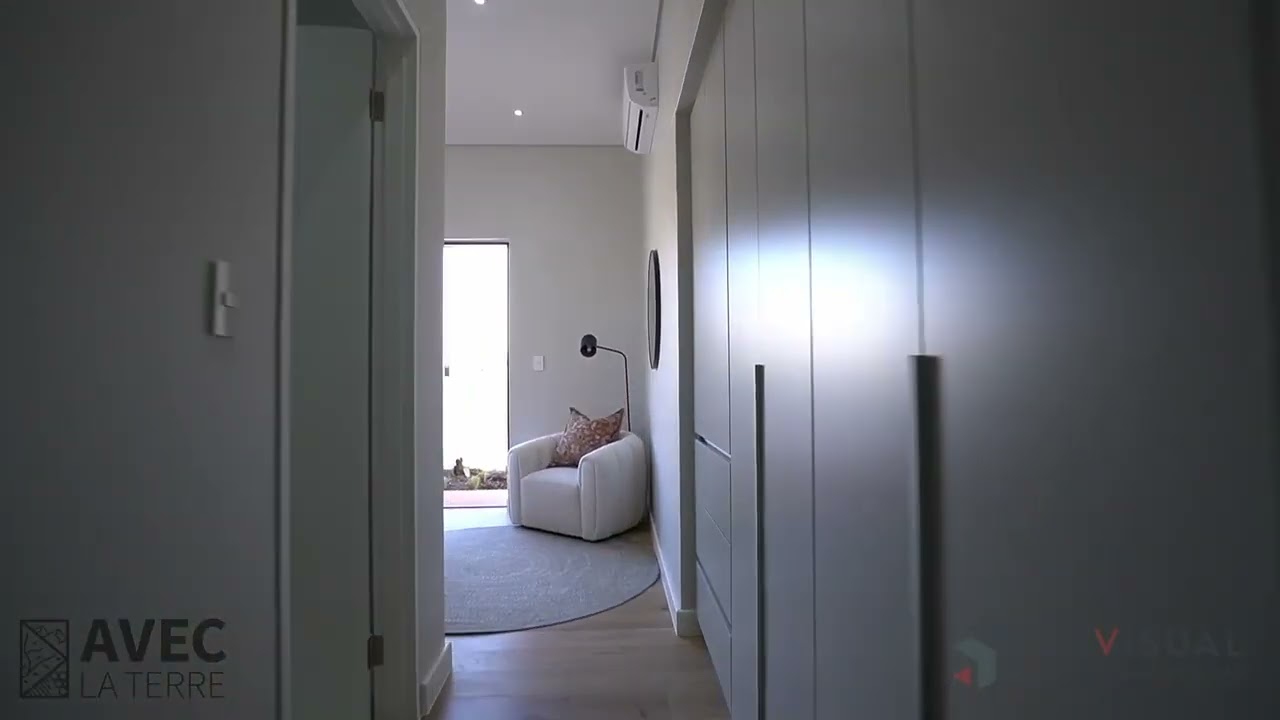 Inside Avec la Terre | Envisual Properties — Phase 2 Show Unit (Paarl)