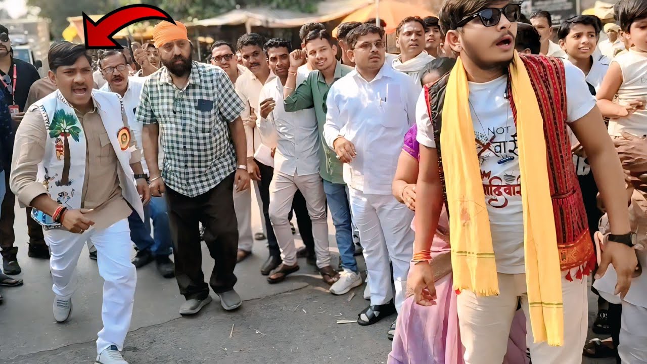 ऐसा क्या हुआ जो सेंधवा का विधायक मोंटू सोलंकी किसके पीछे दौड़ रहा है देखो पूरा वीडियो