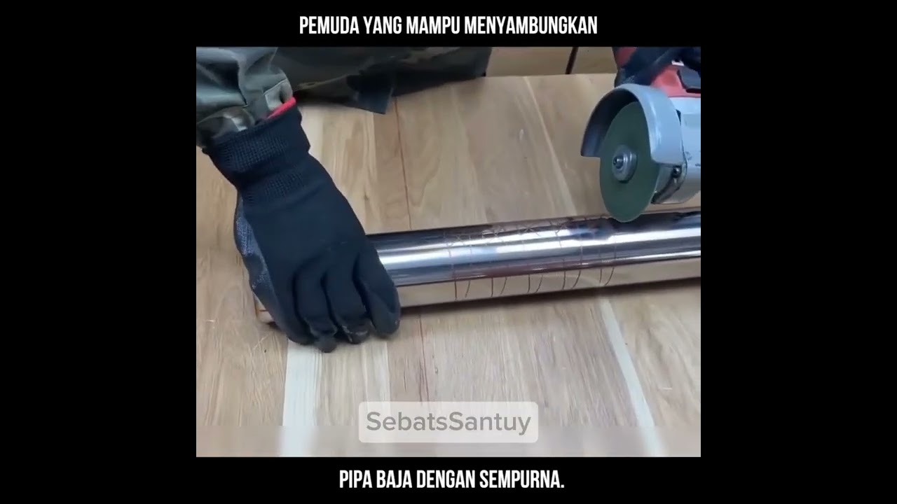 Pemuda yang mampu menyambungkan pipa baja dengan sempurna.
