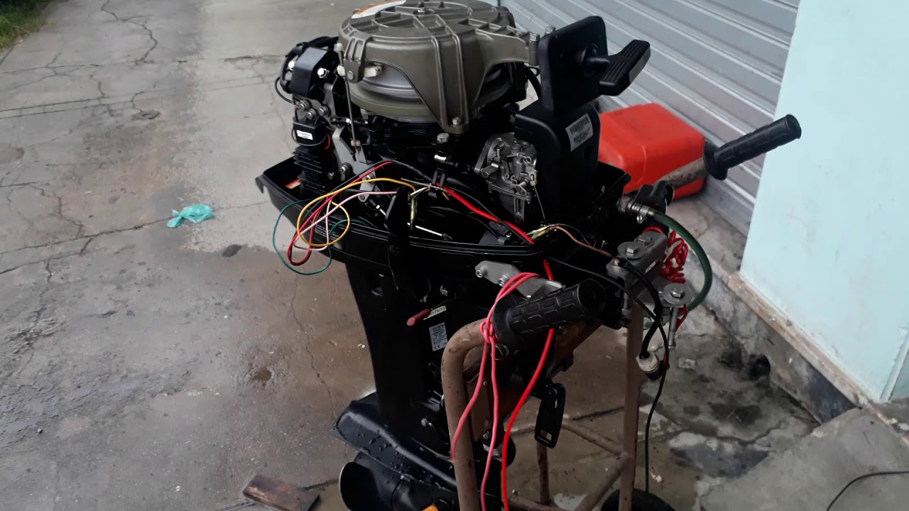 motor Mercury 25/30hp carregando 100% bateria com retificador regulando de moto.