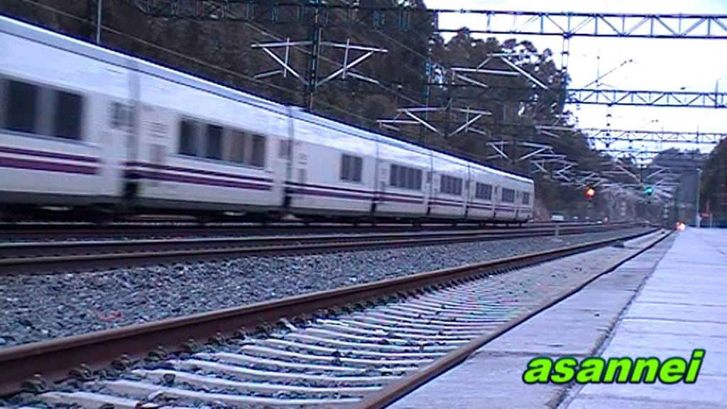 TALGO 6 MADRID CORU&Ntilde;A CON LOCOMOTORA 334