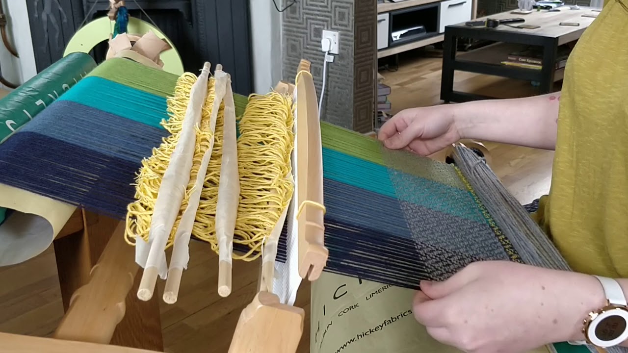 4-shaft weaving on a rigid heddle loom