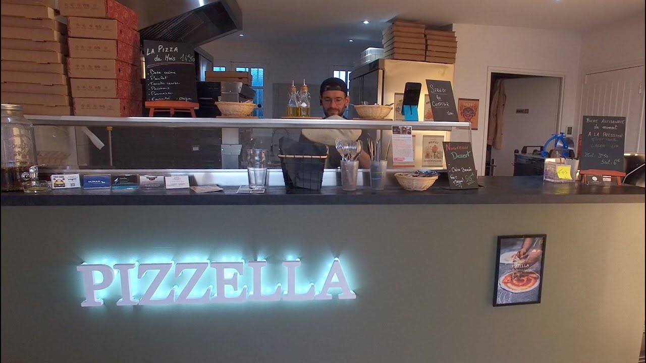 Beauty of an spring evening in cambes at Pizzella the best Pizza in Cambes / bordeaux, france