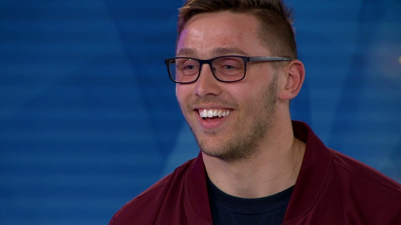 Emil Persson får Nikki Amini att brista ut i skratt - Idol 2017 - Idol Sverige (TV4)