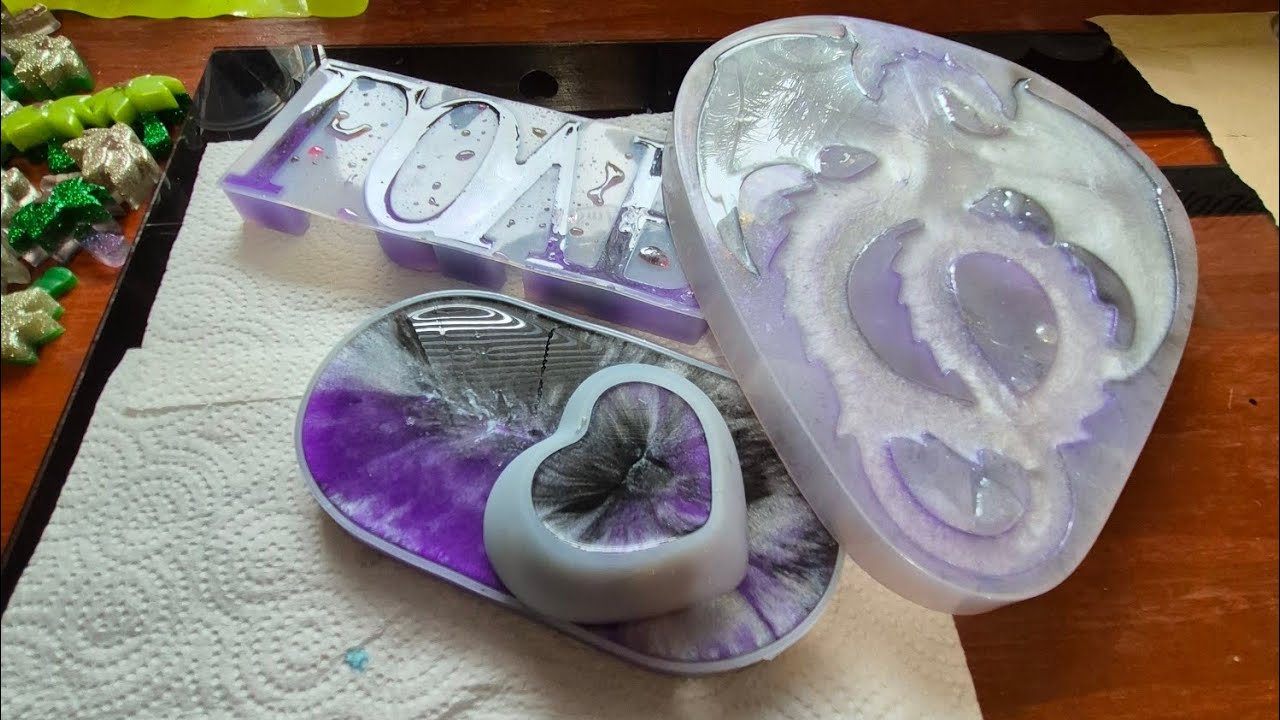 LET'S POP THSES OUT OF THE MOLDS 😀