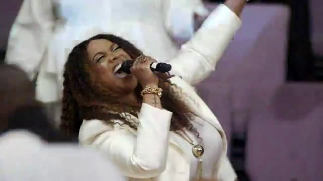 Kierra Sheard And The COGIC International Mass Choir - 