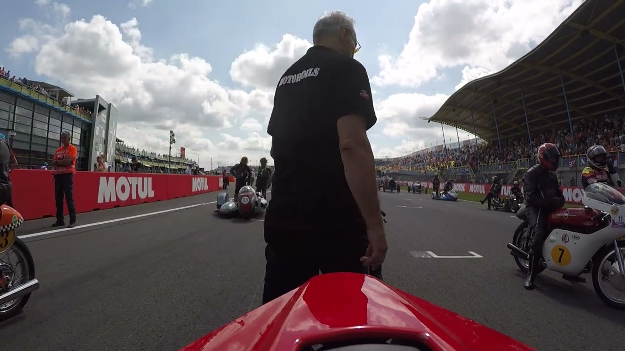 TT Legends Parade 2025 - TT Circuit Assen - Trackdays4all on track (part 3 - rear view) Start Grid