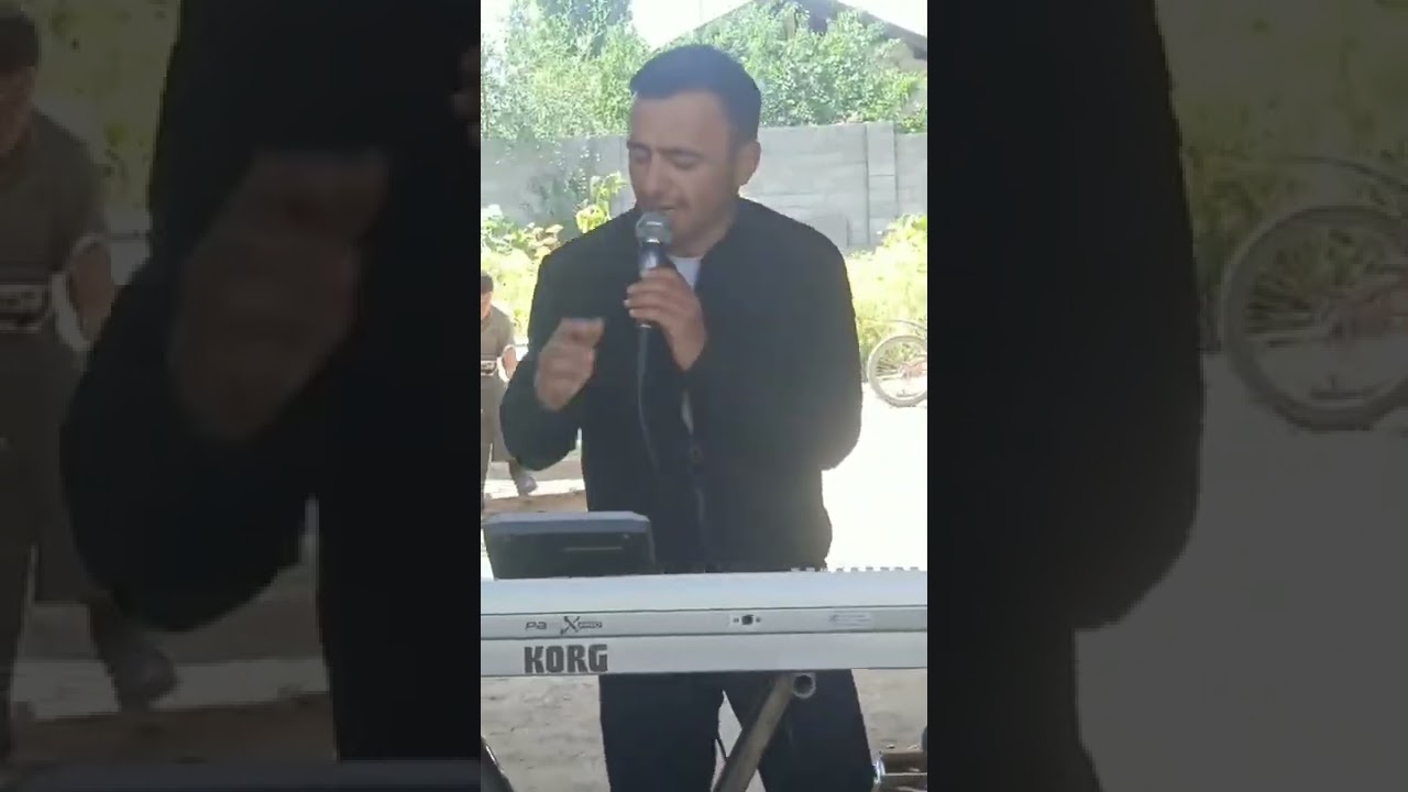 раҳими БАСМАНДАГӢ: Бе хандаи модарам дилам рӯшан нест...