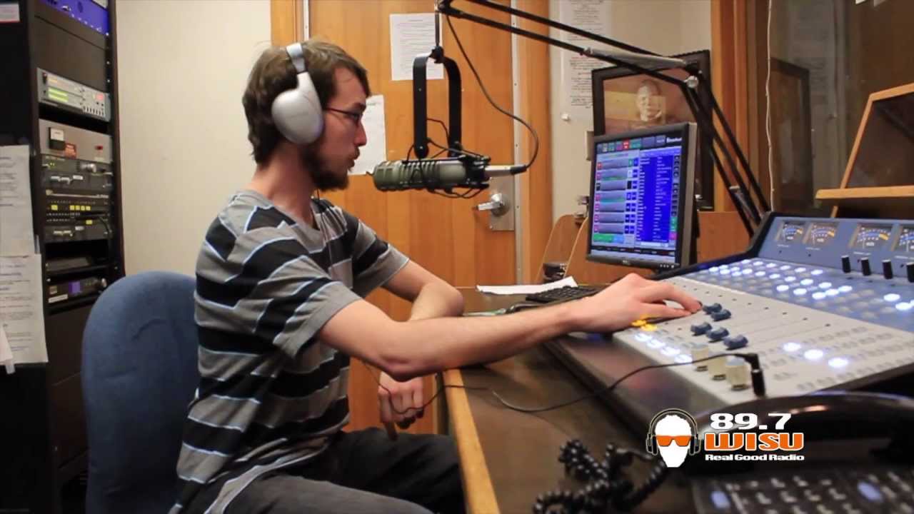 89.7 WISU