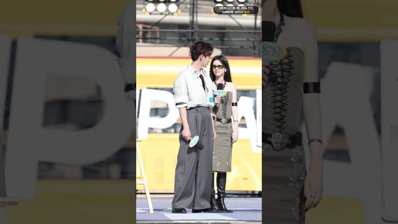 Cheng Lei being Zhou Ye&rsquo;s sunshine shield☀️🛡️Omg, so sweet💖 #zhouye #chenglei  #shorts #viral