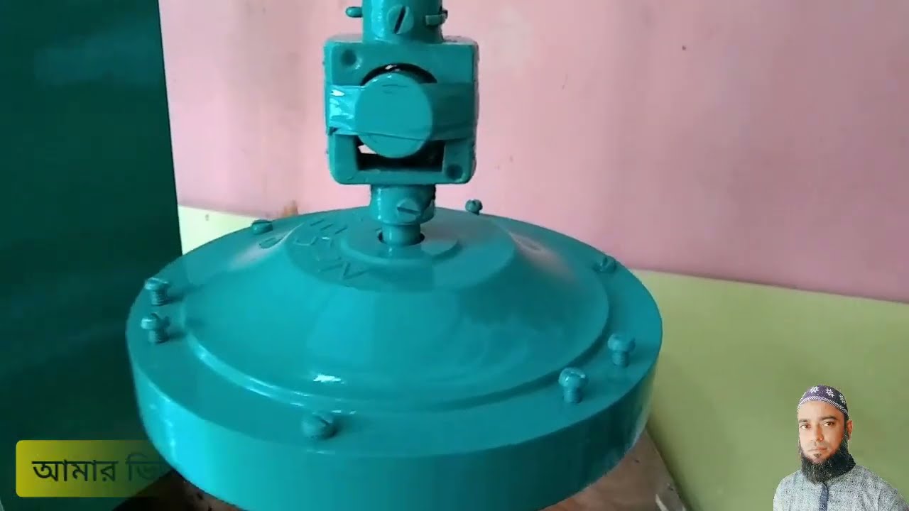 Learn how to paint an old ceiling fan and learn how to mix glazes