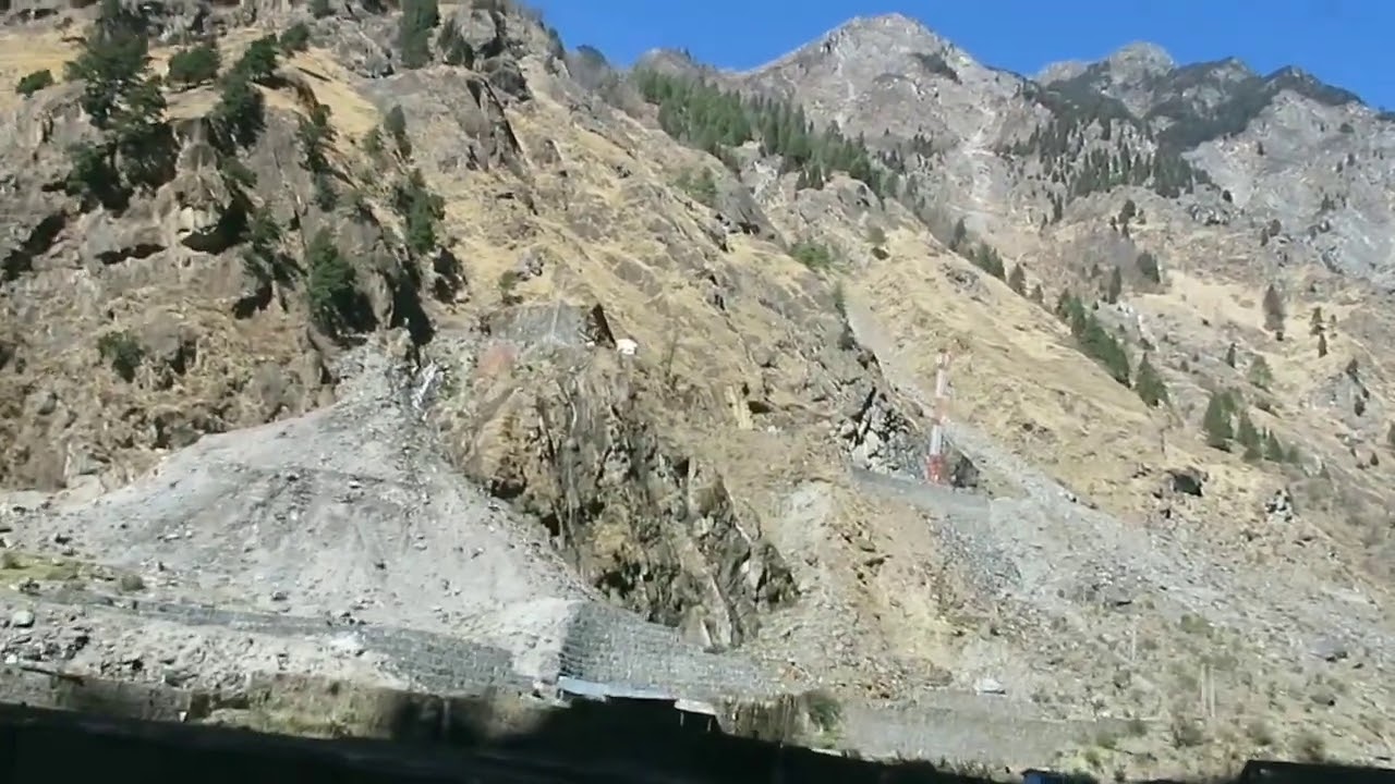 हार्शिल की बर्फ के साथ नई यात्रा। गंगनानी में गरम पानी का कुंड