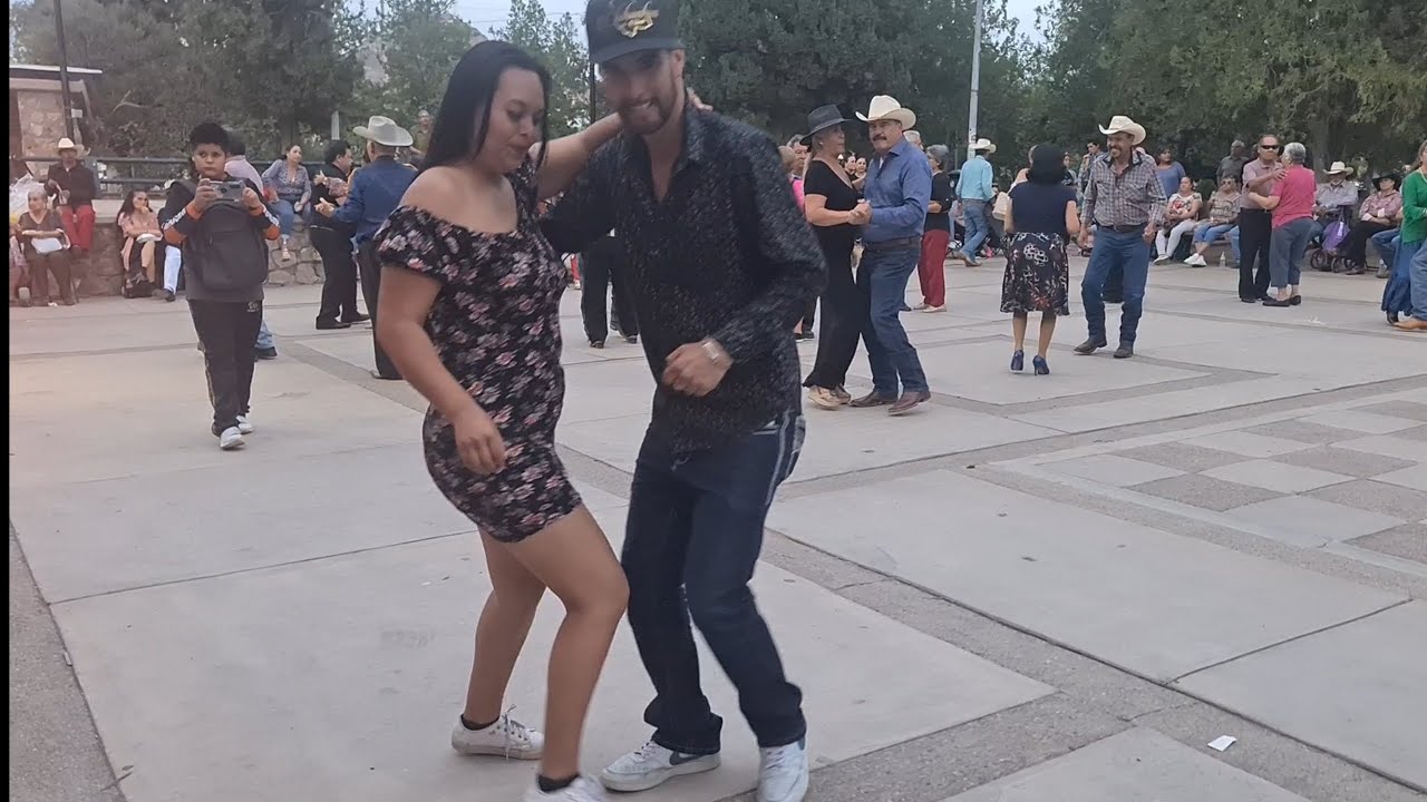 La Señorita Kumbia baila para CHIHUAHUA BAILANDO OFFICIAL