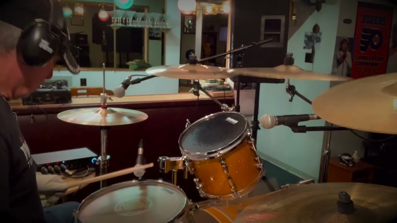 Rick Springfield (Jessie's Girl) Drum Cover by Earl MacLellan