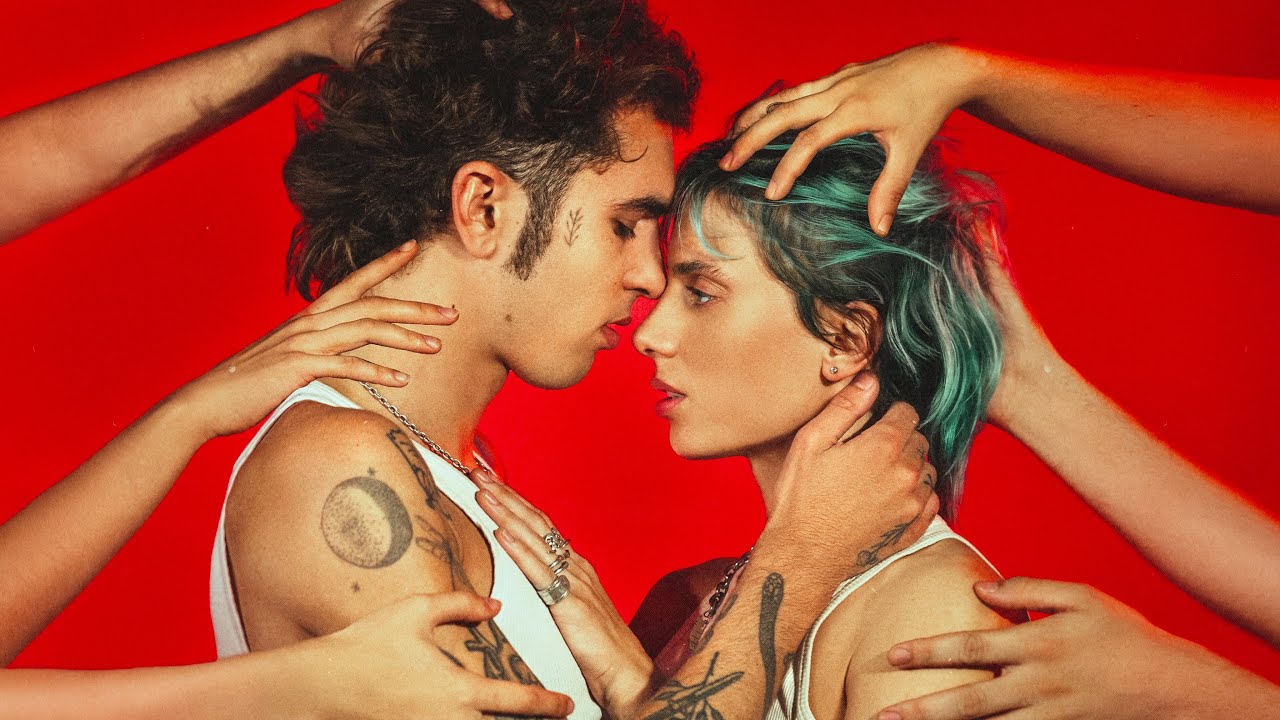 un muerto m&aacute;s - Toca Toca (ft Clara Cava)