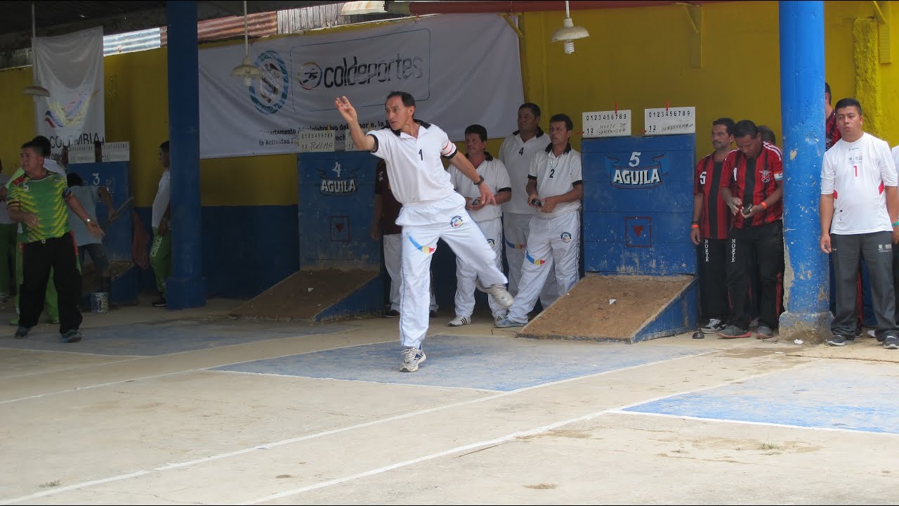 Primer plano del tejo en los XX Juegos Nacionales 2015