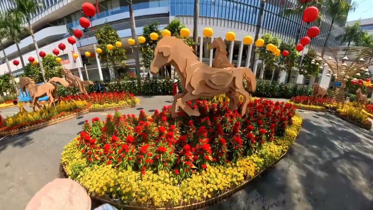 Đường Hoa Phú Mỹ Hưng Q7 TP.HCM #xuan #saigon #canhdep #anhbadatsaigon #chupanhdep #tet 