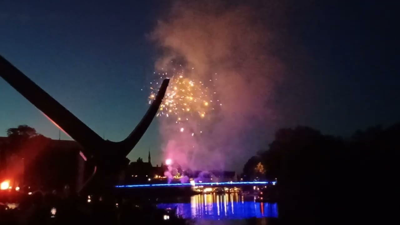 Zissel Musikfeuerwerk auf der Drahtbrücke in Kassel am 1.8.2022