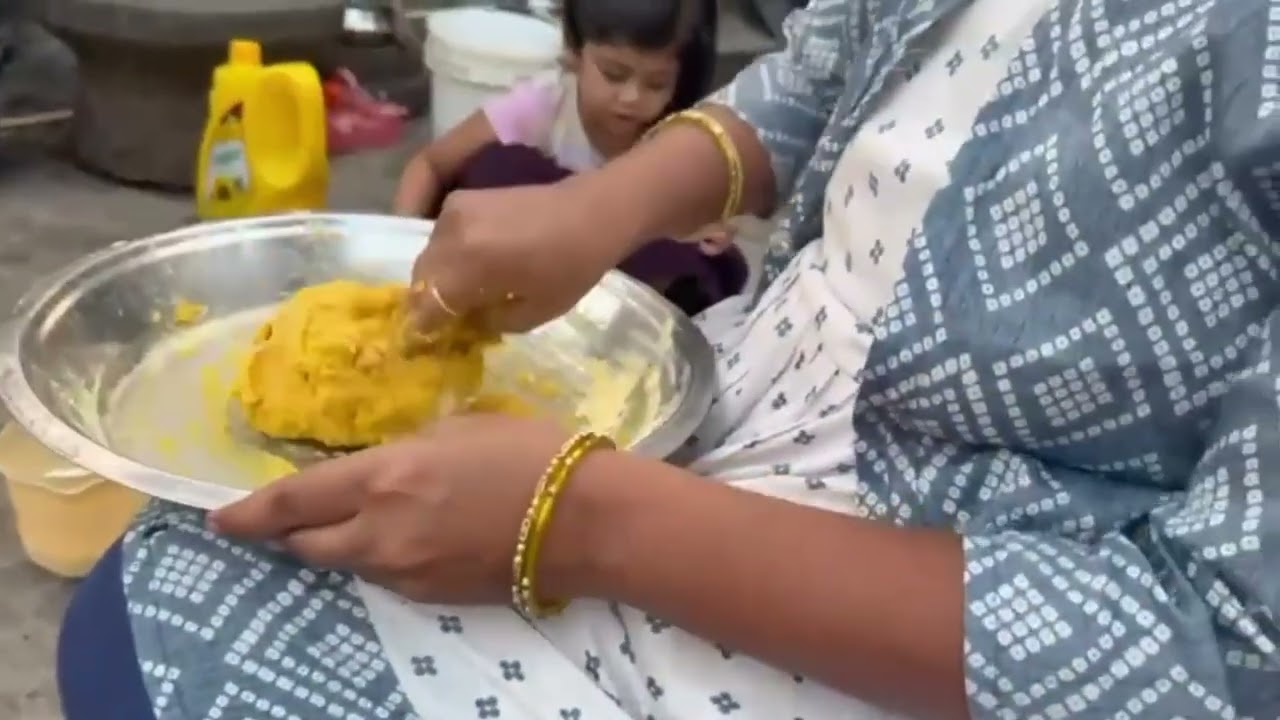అచ్చమైన పల్లెటూరి పద్ధతిలో అమ్మమ్మ చేసిన Snacks #villagefood #bhimavaram #kidsnacks 