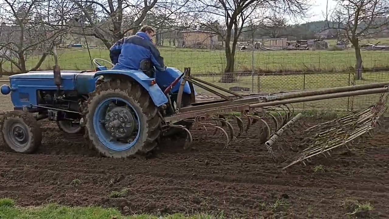 Jarní příprava půdy na sázení Zetor 4011 2024