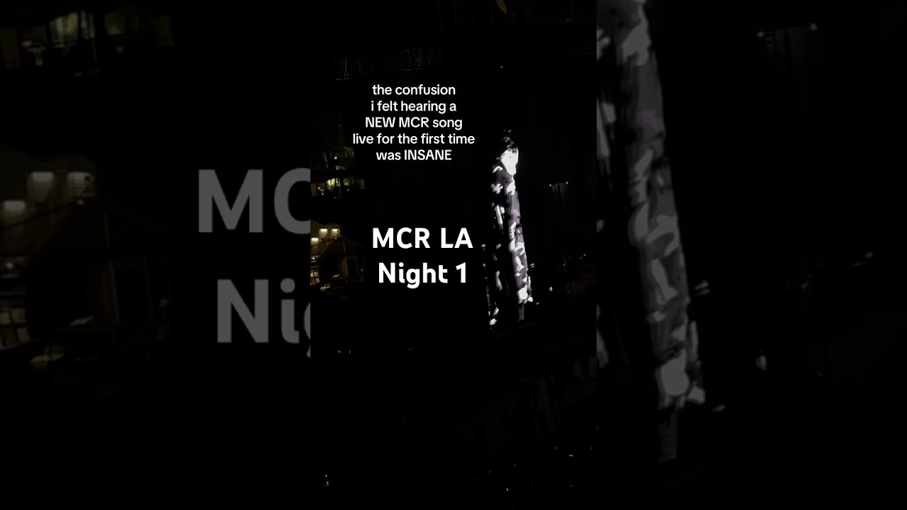 ayoo the simulation broke first night of #mcrla 😳 still shook #mcr #mychemicalromance