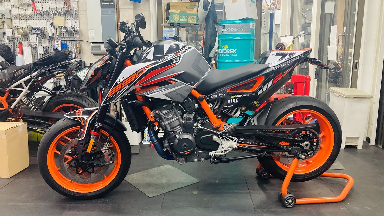 KTM 890 DUKE R カスタム完成！Akrapovic, MotoProworks, MotoCRAZY, DRIVEN, KOSO