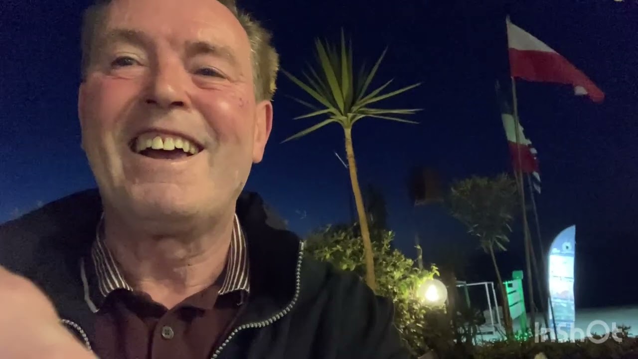 TRADITIONAL GREEK FOOD in AMAZING SURROUNDINGS 🍷