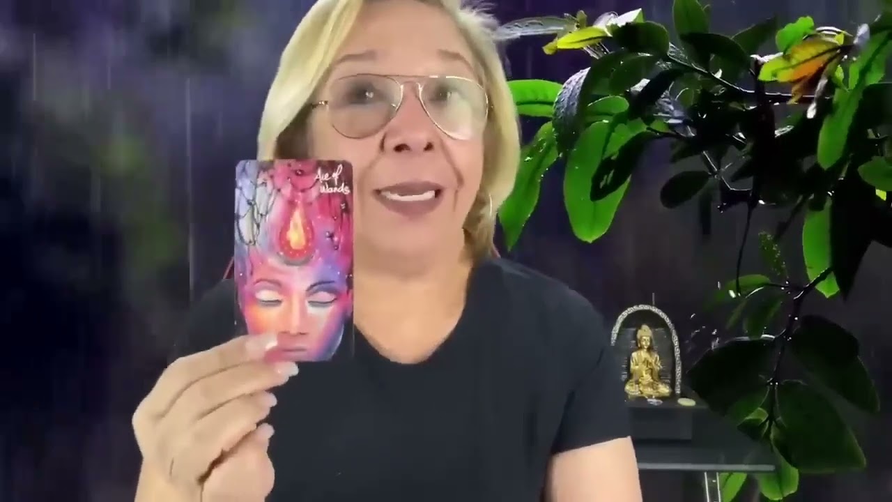 PISCIS! NI TE IMAGINAS CÚANTO TE PIENSA! NO LO DUDES!